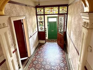 Photo 5- click for photo gallery